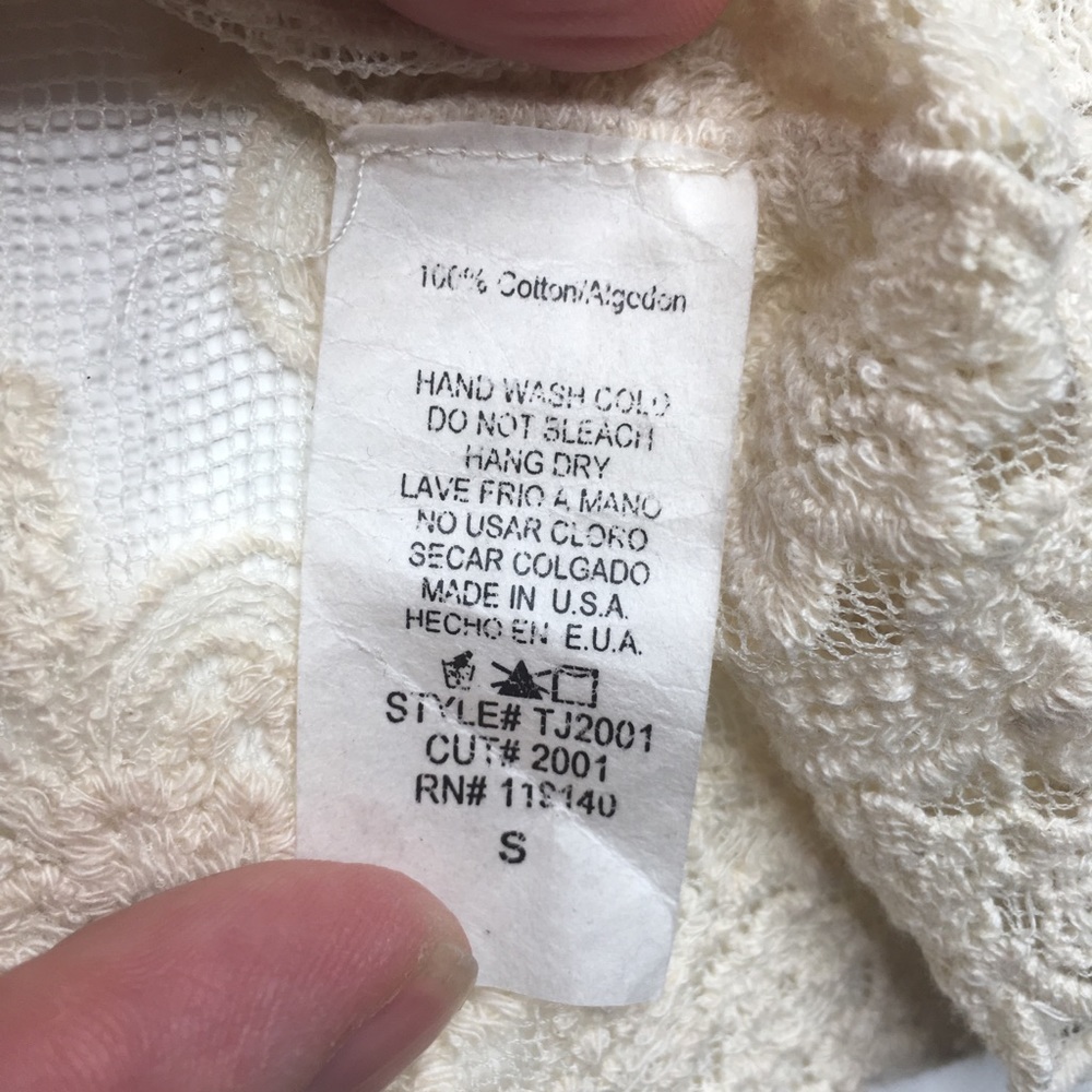 ISSI Lace Tank Top - Picture 3 of 4